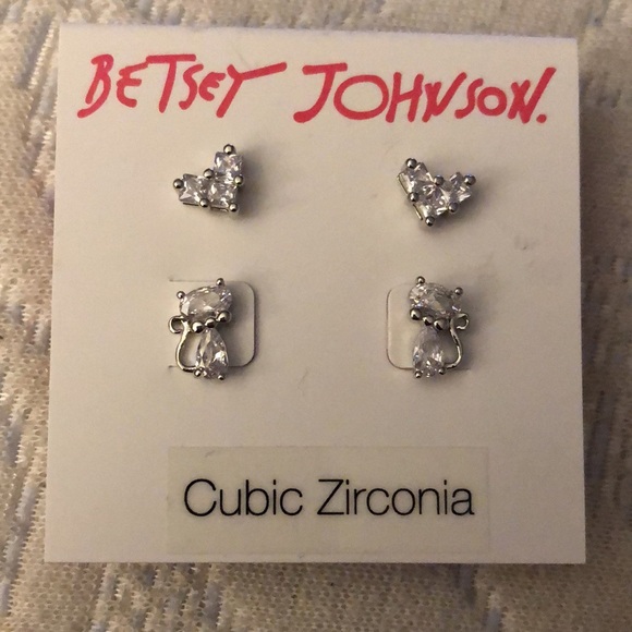 Betsey Johnson Silver Tone Heart & Cat Stud Earring Set CZ Accents NWT - Picture 2 of 12